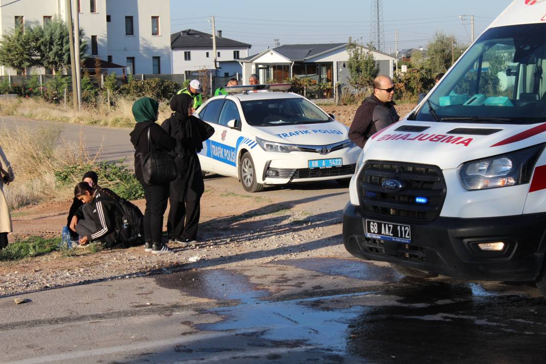 Aksaray’da öğrenci servisi ile TIR çarpıştı! Çok sayıda yaralı var 1